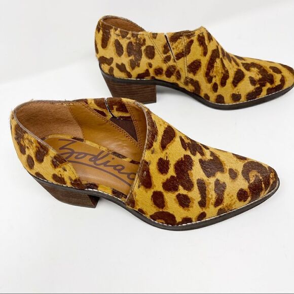 Zodiac Maddie Calf Hair Cheetah Booties Slip On 6 - Picture 2 of 9